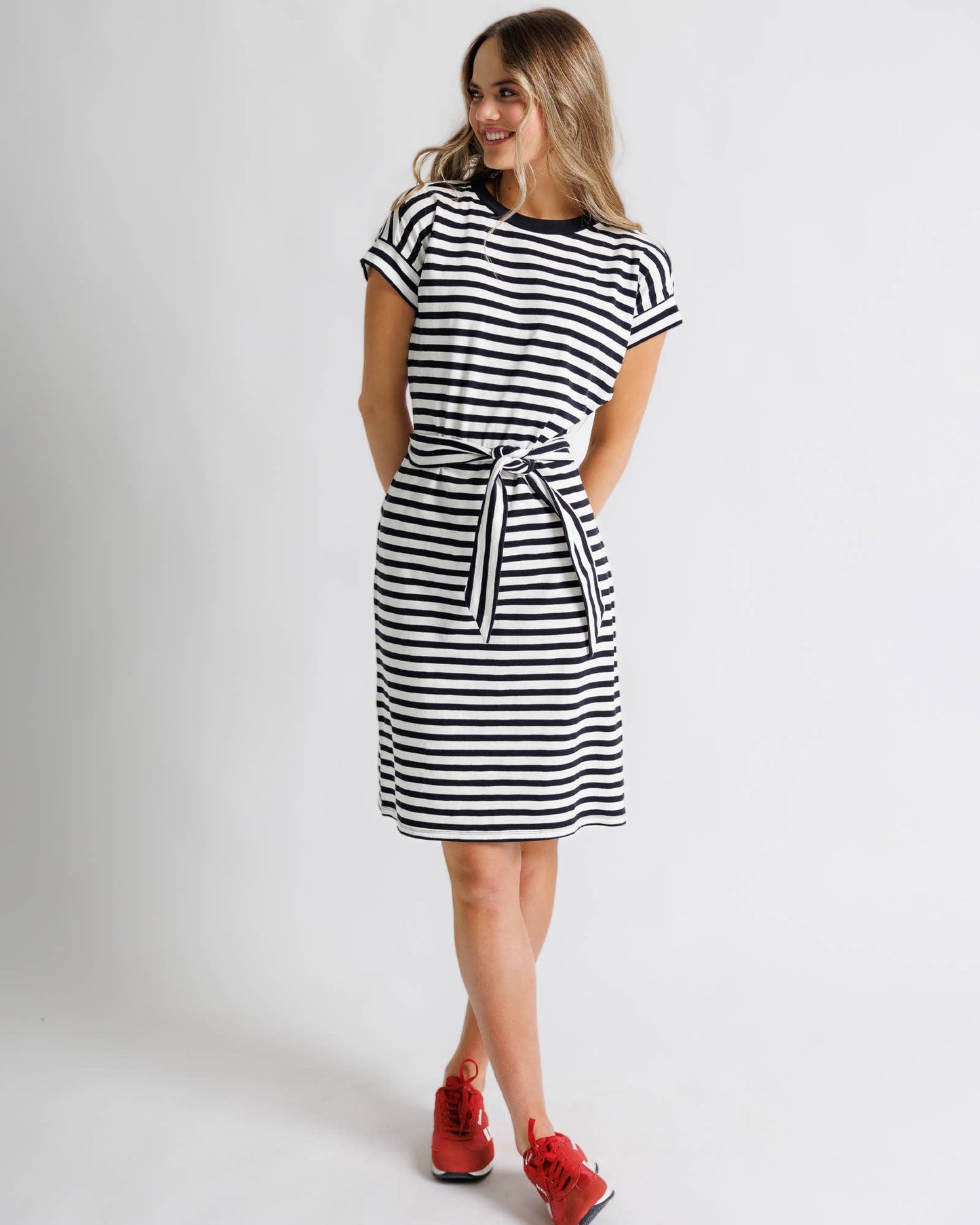 Black and White Striped Short Sleeve Knee Length Knit Dress