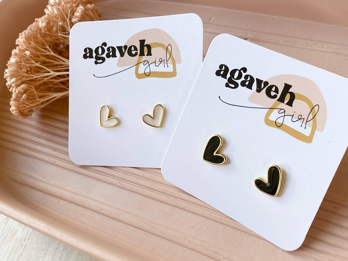 Classy Girl Studs: Pearl White