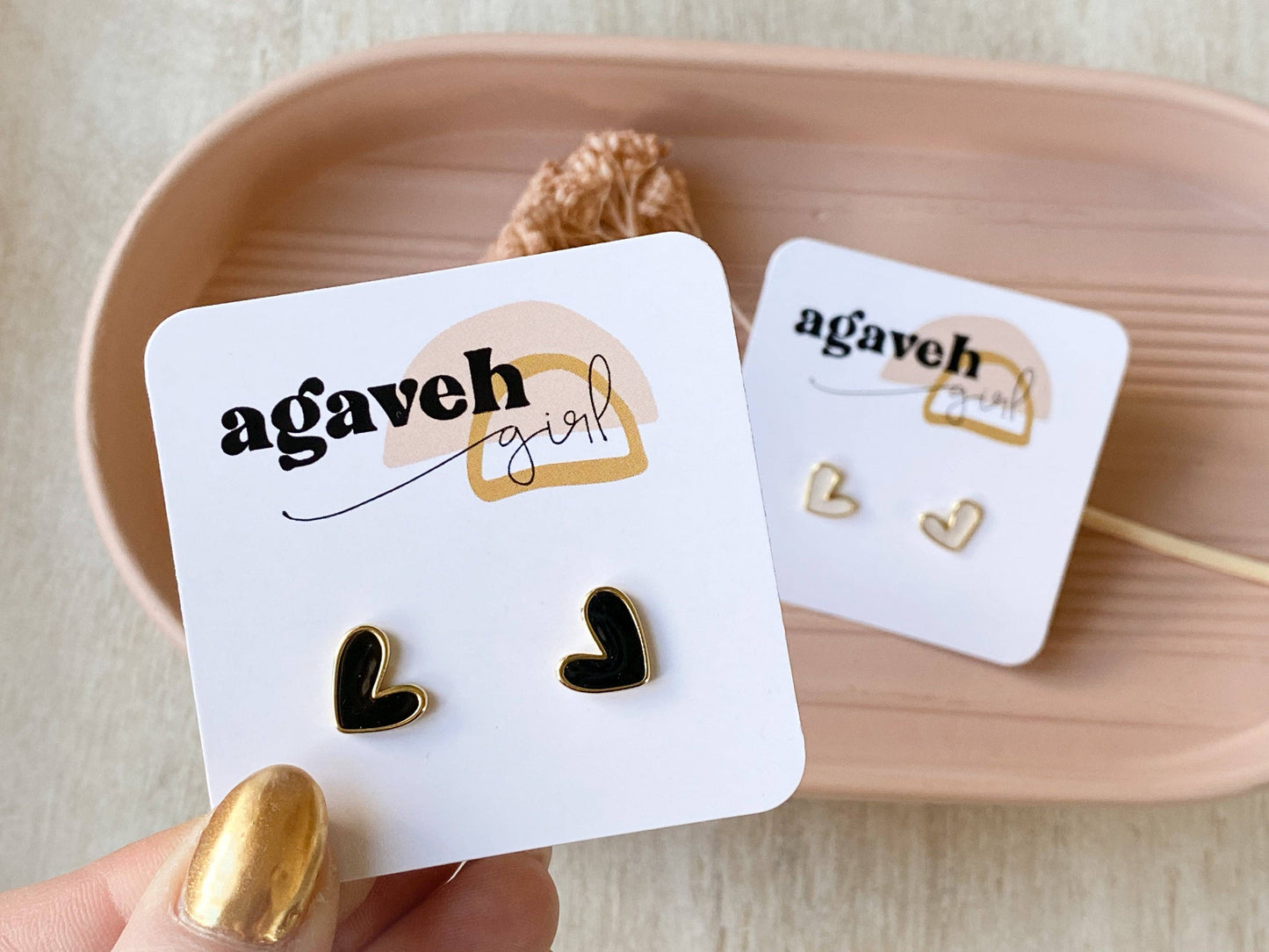 Classy Girl Studs: Pearl White