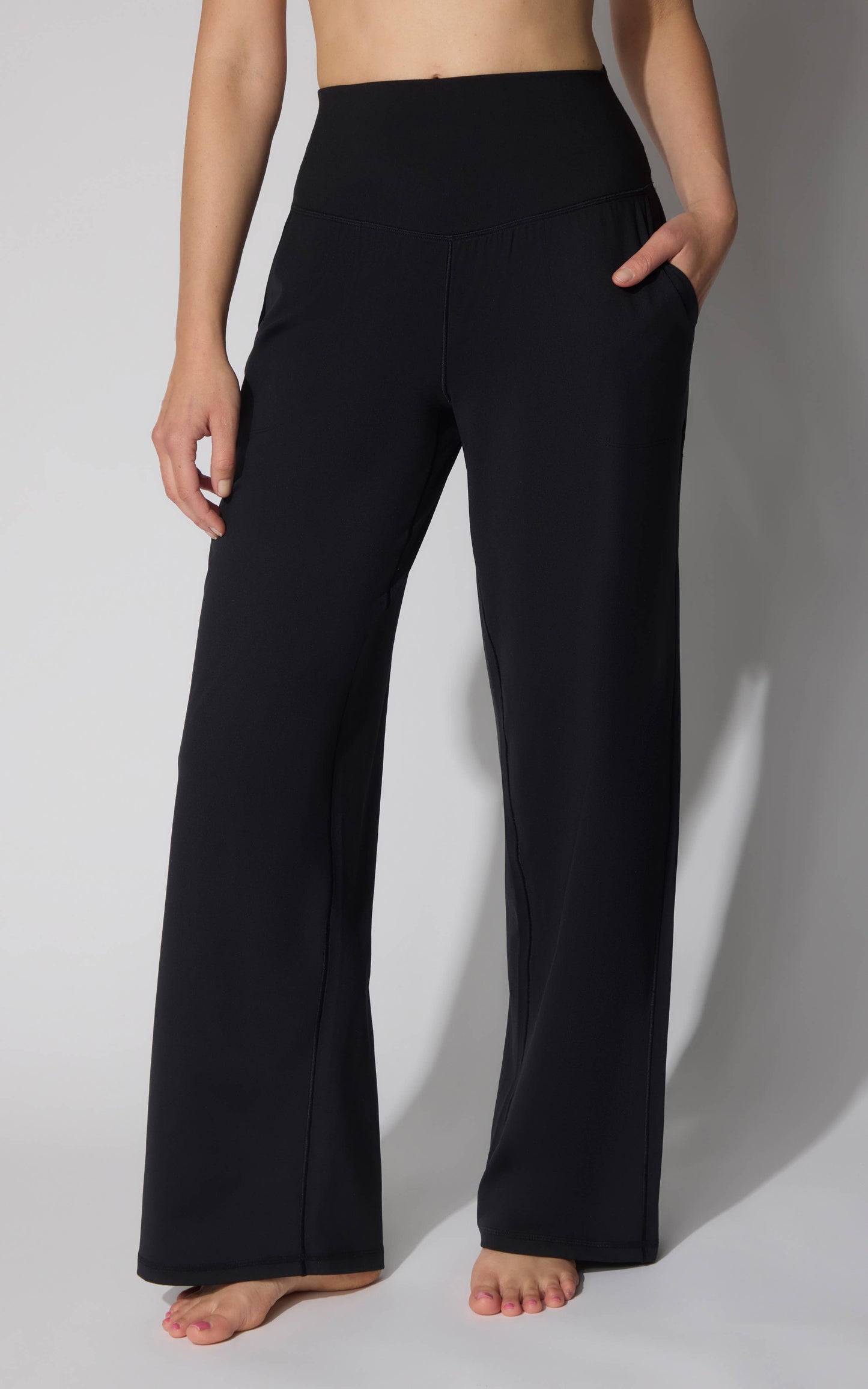 Women's Lux Wide Waist Band Straight Pant