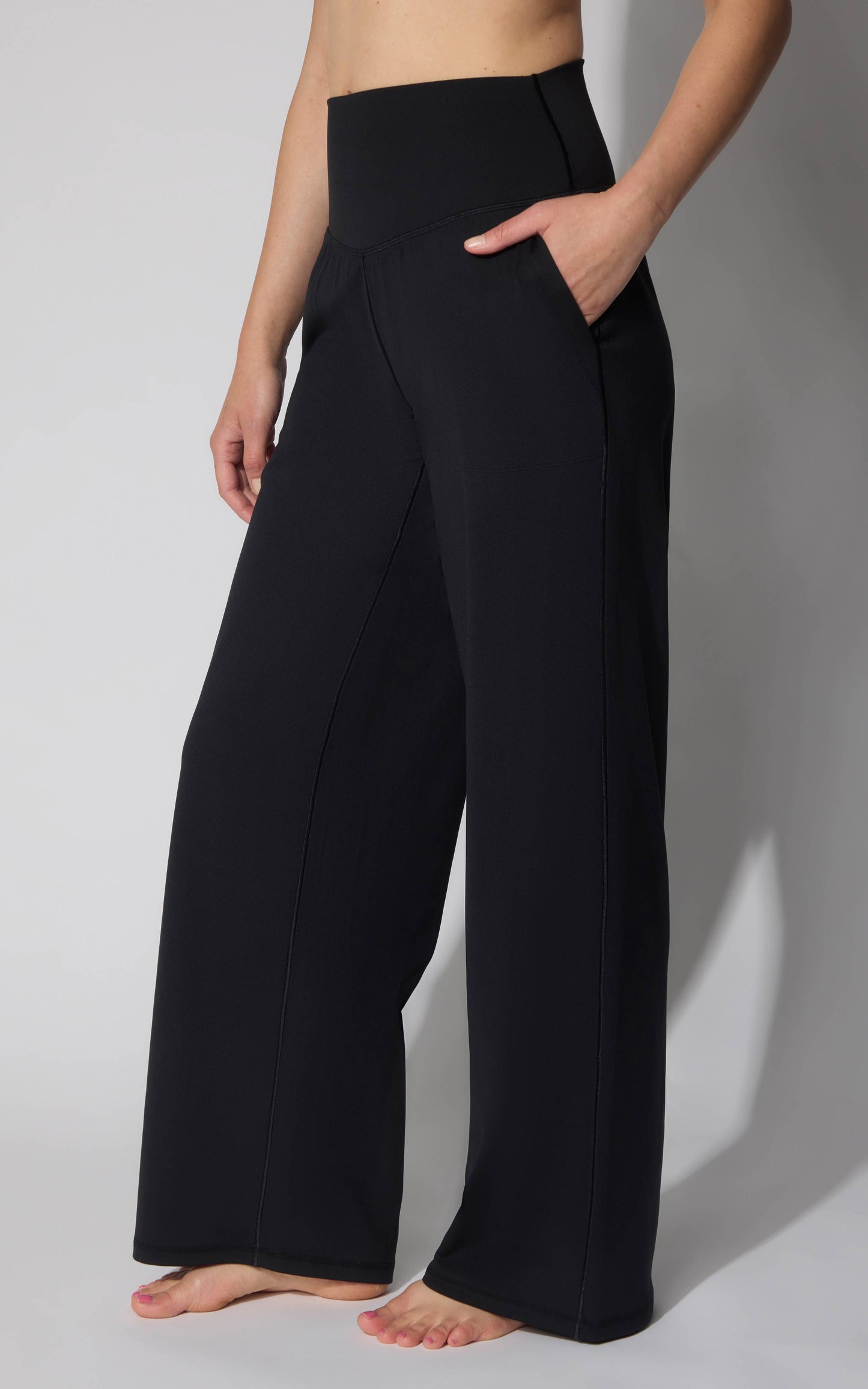 Women's Lux Wide Waist Band Straight Pant